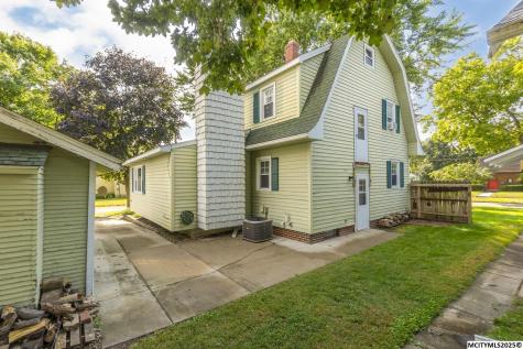 29 S Vermont Mason City IA 50401