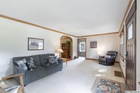 29 S Vermont Mason City IA 50401