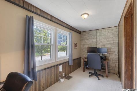 29 S Vermont Mason City IA 50401