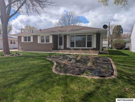 77 Mission Drive Mason City IA 50401