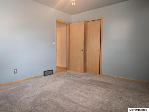 77 Mission Drive Mason City IA 50401