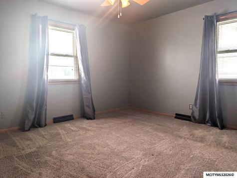 77 Mission Drive Mason City IA 50401