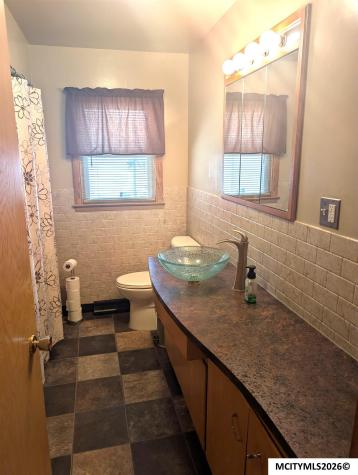 77 Mission Drive Mason City IA 50401