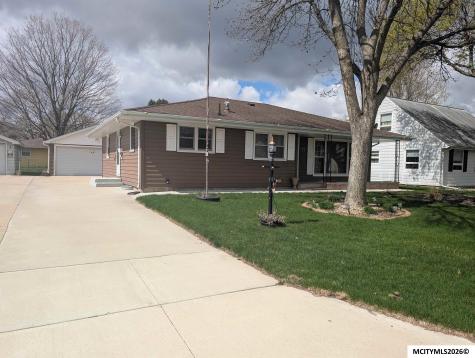 77 Mission Drive Mason City IA 50401