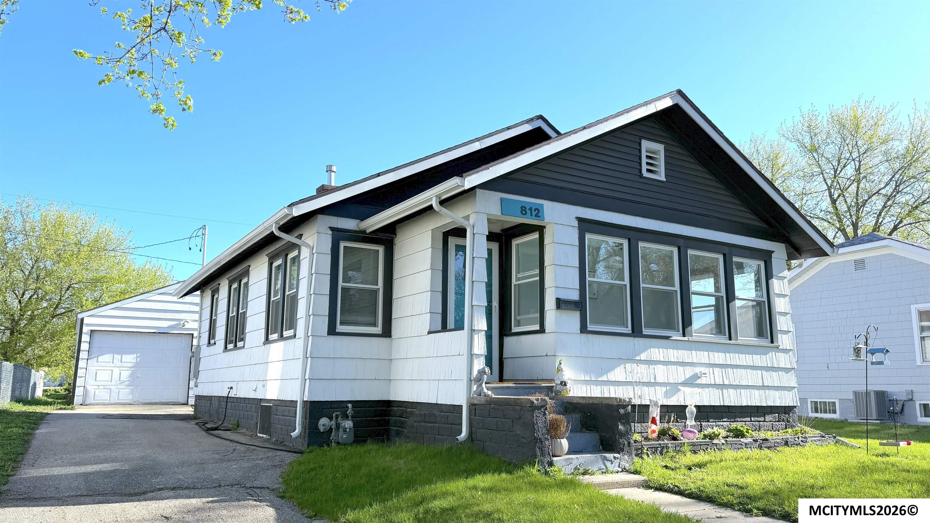 812 10th NE Mason City IA 50401