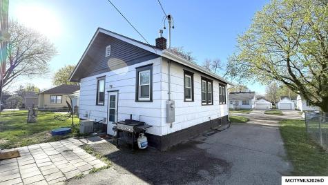 812 10th NE Mason City IA 50401