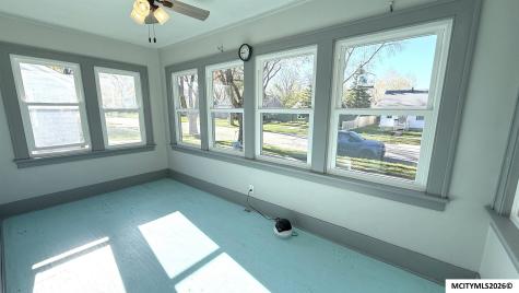 812 10th NE Mason City IA 50401