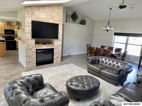 1611 Willow Place Clear Lake IA 50428