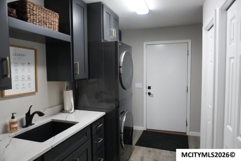 1611 Willow Place Clear Lake IA 50428