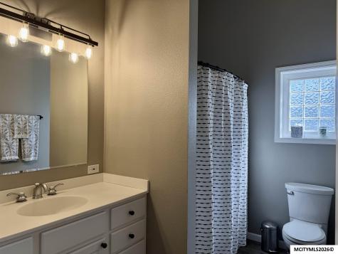 1611 Willow Place Clear Lake IA 50428
