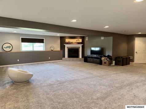 1611 Willow Place Clear Lake IA 50428
