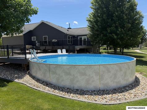 1611 Willow Place Clear Lake IA 50428