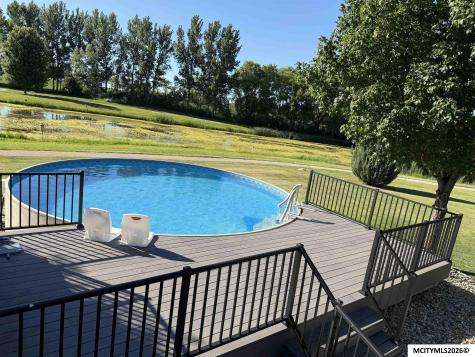 1611 Willow Place Clear Lake IA 50428
