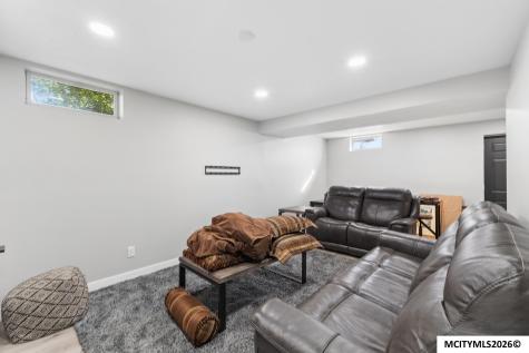 1403 Broad Street Plymouth IA 50464