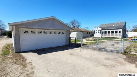 1029 1st NE Mason City IA 50401
