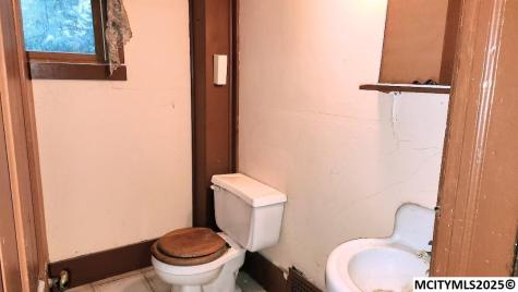 2000 2nd Avenue S Clear Lake IA 50428