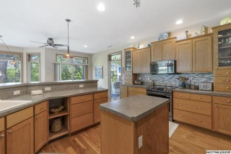 206 Brickyard Court Sheffield IA 50475