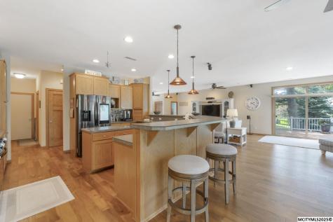 206 Brickyard Court Sheffield IA 50475