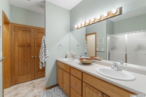 206 Brickyard Court Sheffield IA 50475