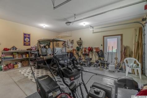 206 Brickyard Court Sheffield IA 50475