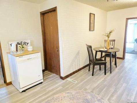 210 E Taft Street Manly IA 50456