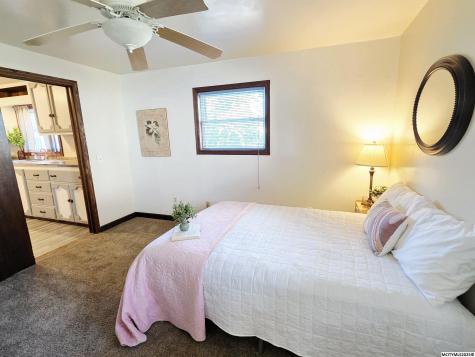 210 E Taft Street Manly IA 50456