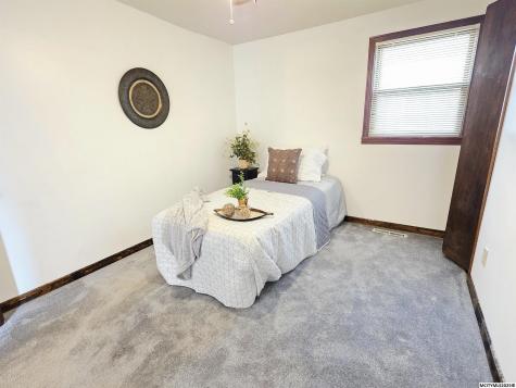 210 E Taft Street Manly IA 50456