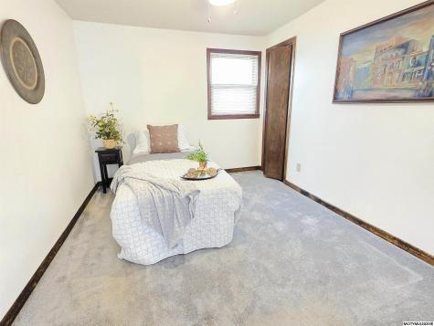 210 E Taft Street Manly IA 50456