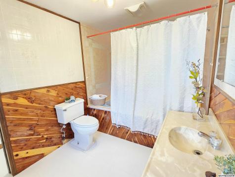 210 E Taft Street Manly IA 50456