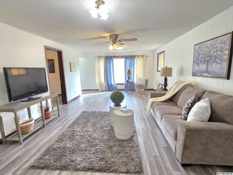 210 E Taft Street Manly IA 50456