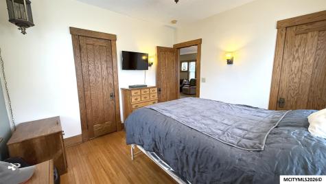 125 4th NW Mason City IA 50401