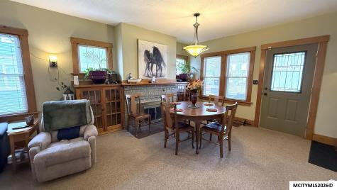 125 4th NW Mason City IA 50401