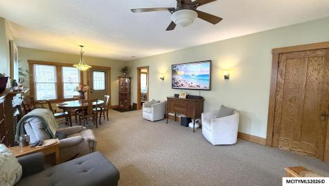 125 4th NW Mason City IA 50401