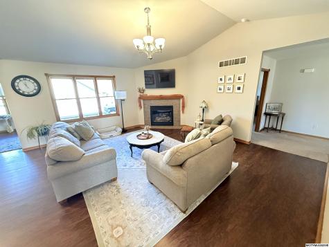 728 S Monroe Court Mason City IA 50401