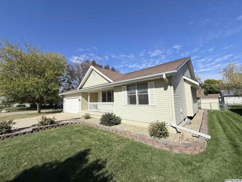 728 S Monroe Court Mason City IA 50401