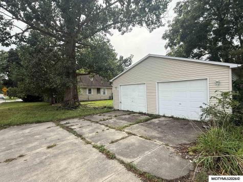 844 10th Street NE Mason City IA 50401