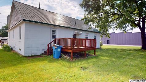 223 N 1st Greene IA 50636