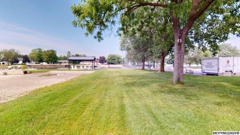 223 N 1st Greene IA 50636