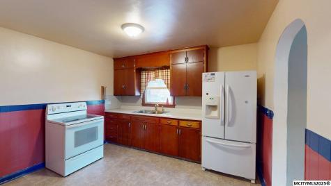 223 N 1st Greene IA 50636