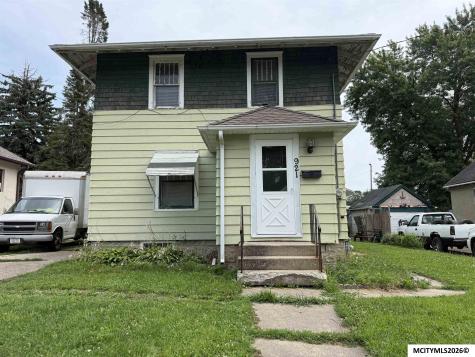 921 N Jackson Mason City IA 50401