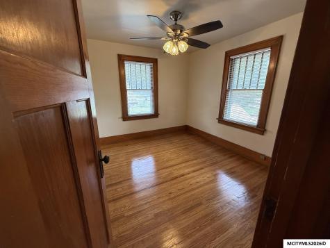 921 N Jackson Mason City IA 50401