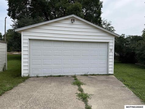 921 N Jackson Mason City IA 50401