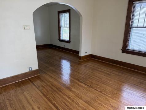 921 N Jackson Mason City IA 50401