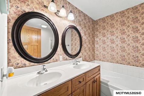 2923 Morning Star Court Mason City IA 50401