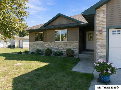 2923 Morning Star Court Mason City IA 50401