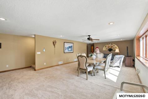 2923 Morning Star Court Mason City IA 50401