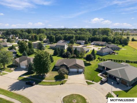 2923 Morning Star Court Mason City IA 50401