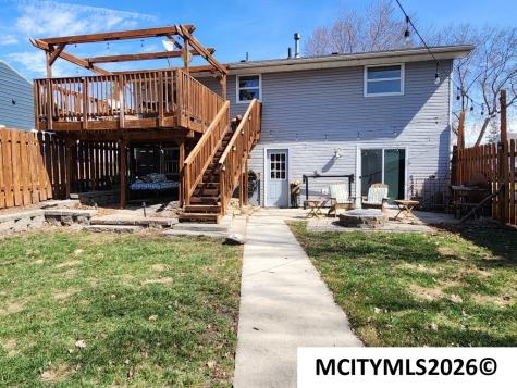 1026 N Polk Mason City IA 50401