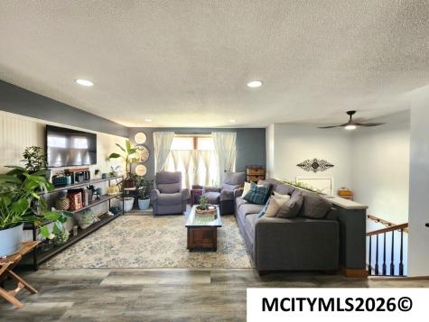 1026 N Polk Mason City IA 50401