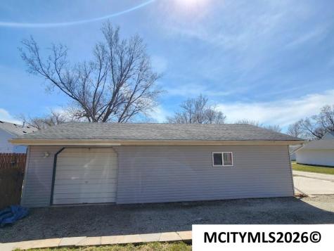 1026 N Polk Mason City IA 50401